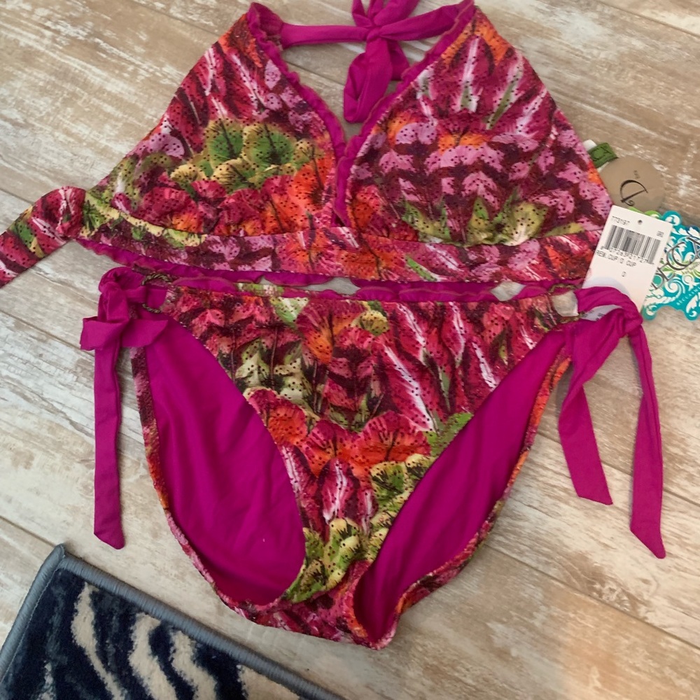 NWT Becca bikini